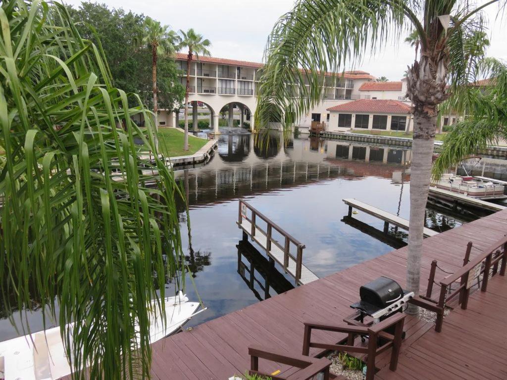 Luxury Condos on Lake Tarpon Palm Harbor Exterior foto