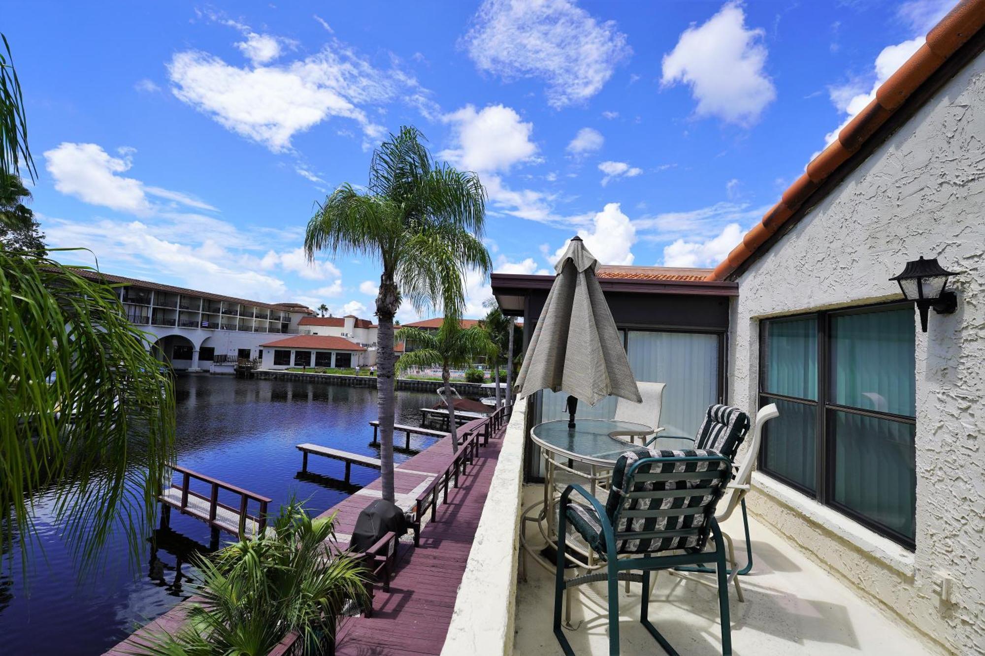 Luxury Condos on Lake Tarpon Palm Harbor Exterior foto